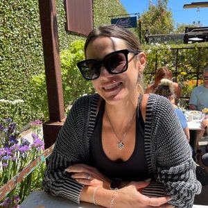 Meet your Posher, Angela